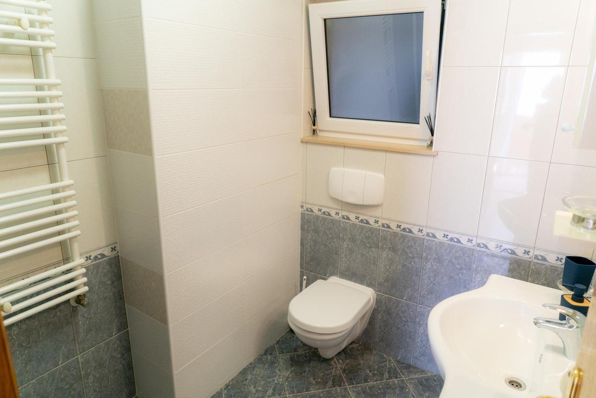 Apartments Zubcic Tisno Rom bilde